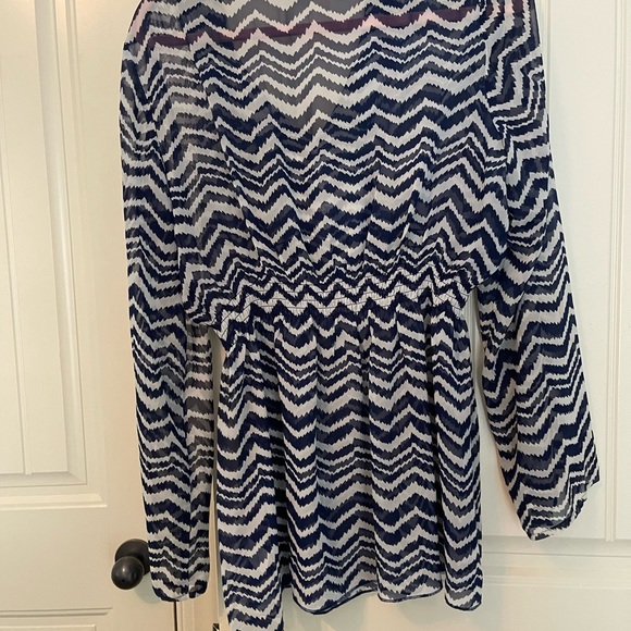 Attitudes by Renee size large - Picture 4 of 11